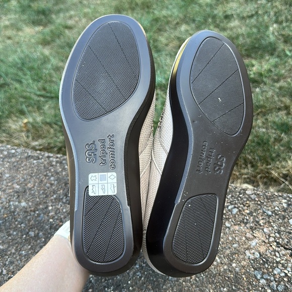 SAS Men's Beige Slip-On Loafers - Picture 4 of 5